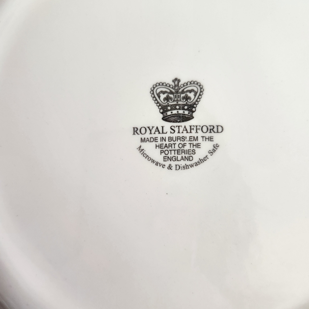12 Royal Stafford Burlsem Red Poppy Flower Plates 6 Dinner & 6 salad. - Picture 3 of 6
